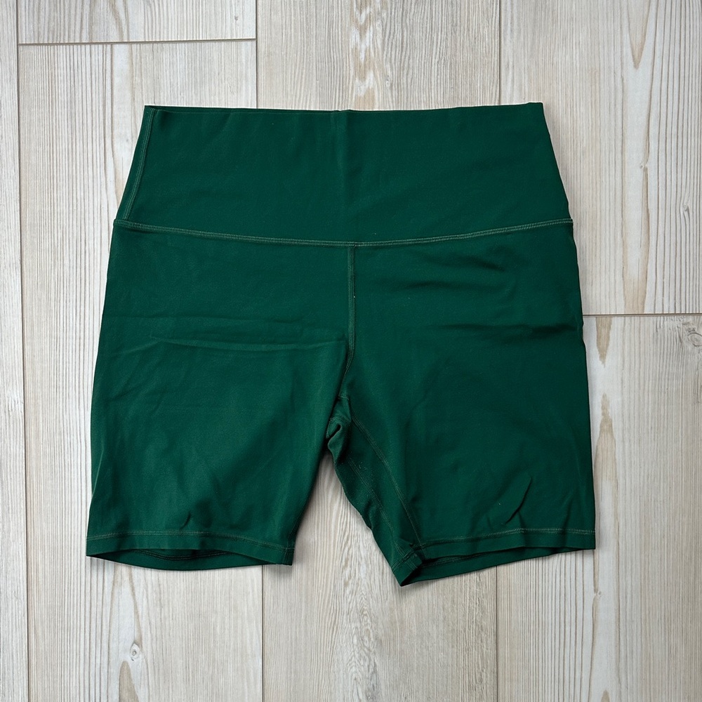 lululemon athletica Everglade Green Align Shorts SZ 12